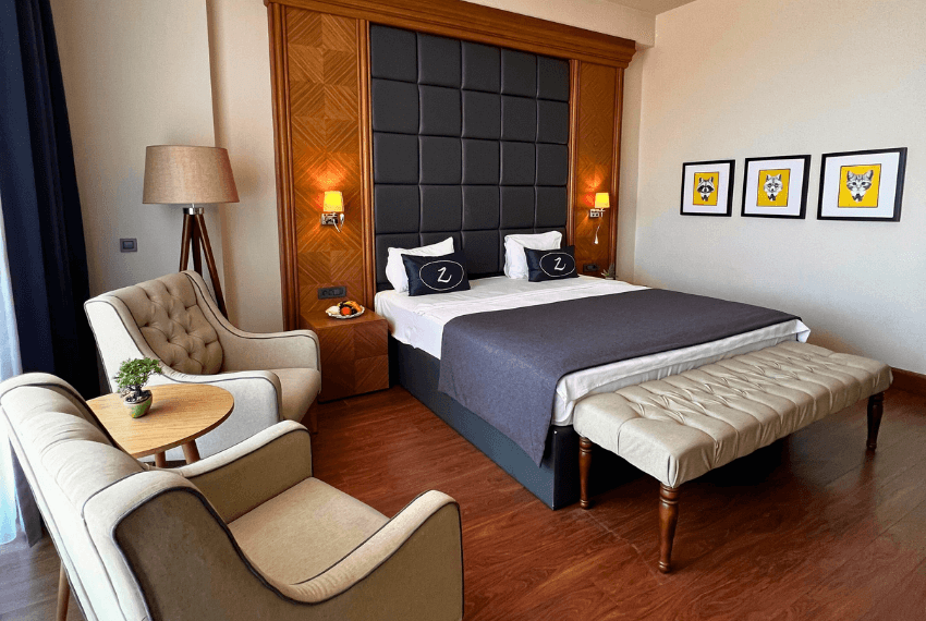 Deluxe Pool/Sea View